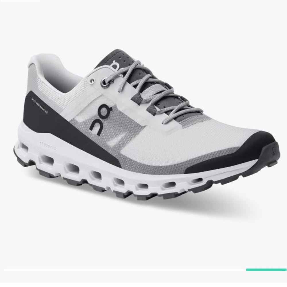 On Running Cloudvista Running Shoe.     New only worn twice. Too small for me